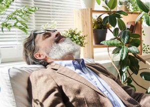 older man resting during his optimal nap time