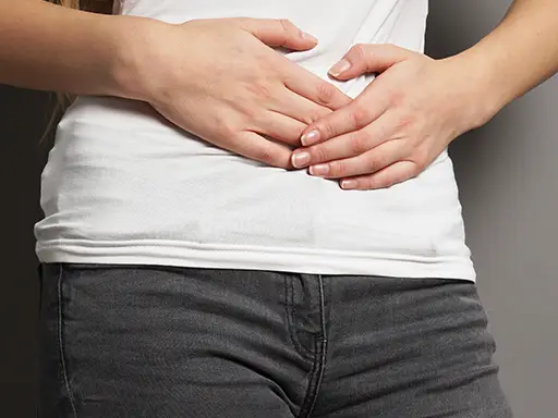 vrouw met uti-symptomen in de blaas